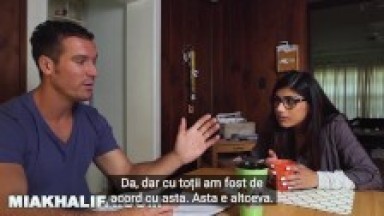 MIA KHALIFA - Sex interrasial cu fată arabă tristă și băieți afro-americani bine dotați