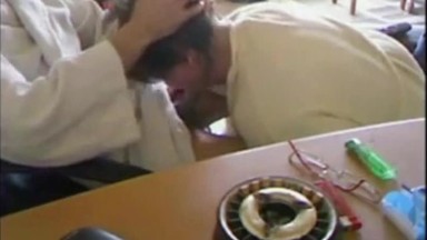 Sessione di pompini fatti in casa da una coppia amatoriale tedesca