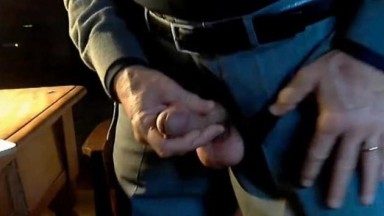 Spettacolo personale di papà maturo