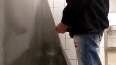 Papà dal cazzo grosso vuole giocare