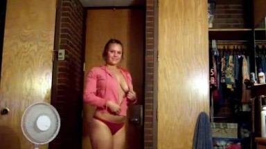 Compilation amatoriale di una studentessa universitaria per il suo fidanzato