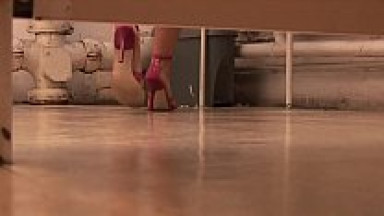 Telecamera nascosta nel bagno dell'ufficio